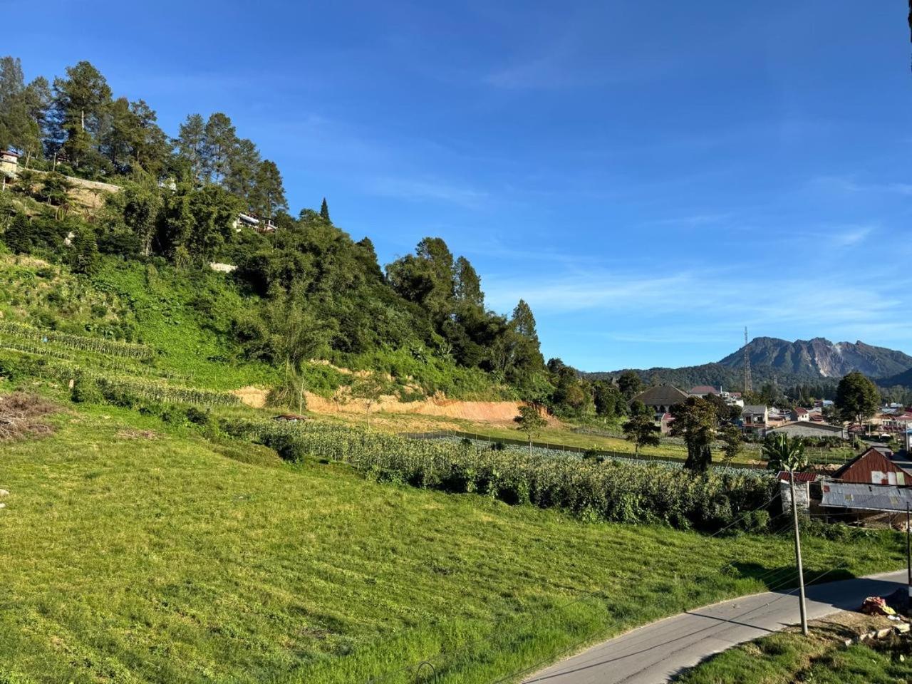 Sapo Rumbia Berastagi Buitenkant foto